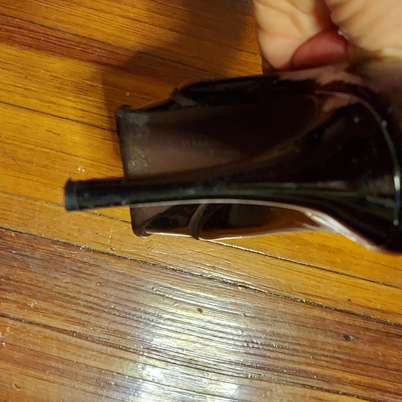 Vera Wang Lavender Label " Vero Cuoio" Black Patent Leather Stilettos Size 7M - Picture 12 of 16